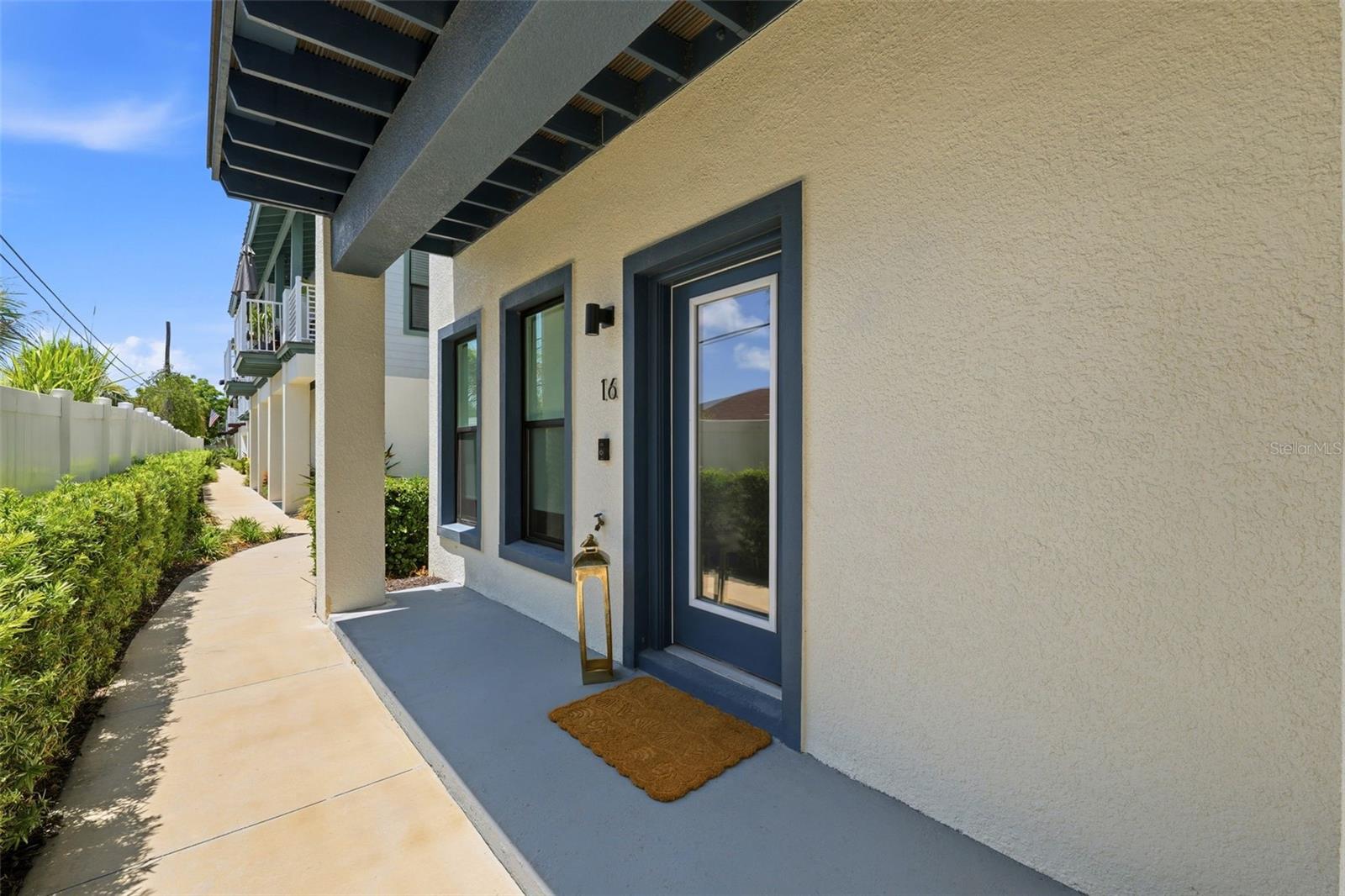 946 HIGHLAND AVE #16 — photo 3