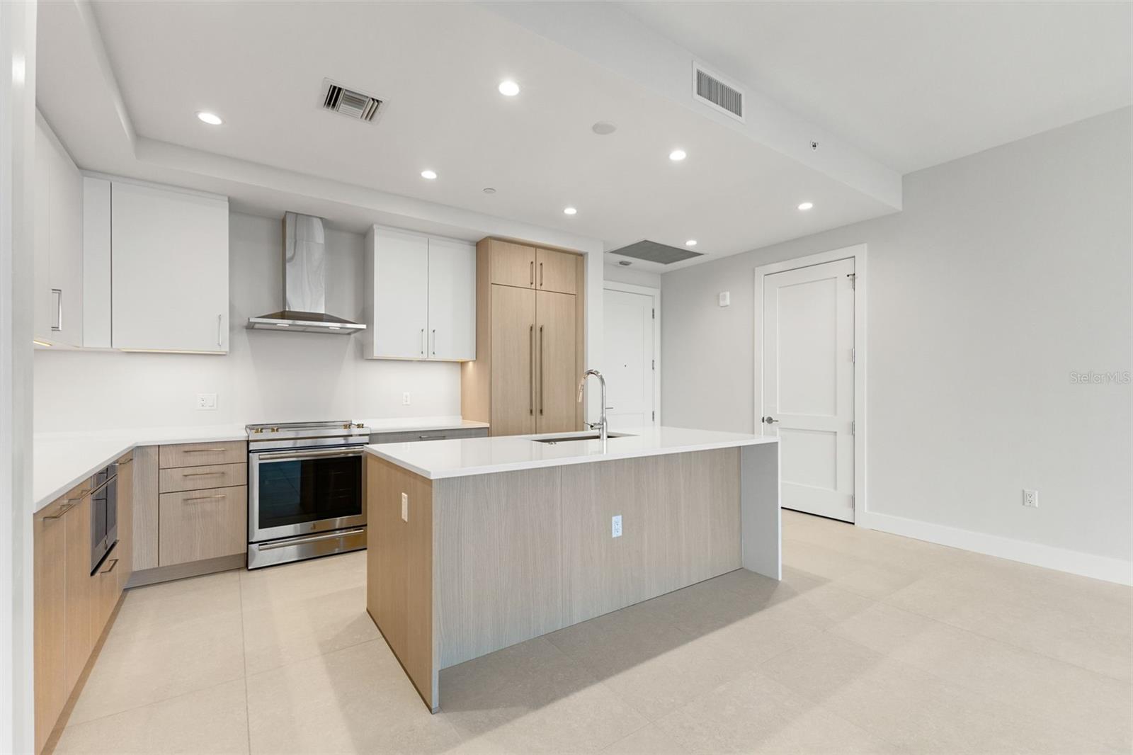 275 1ST AVE S #2308 — photo 4
