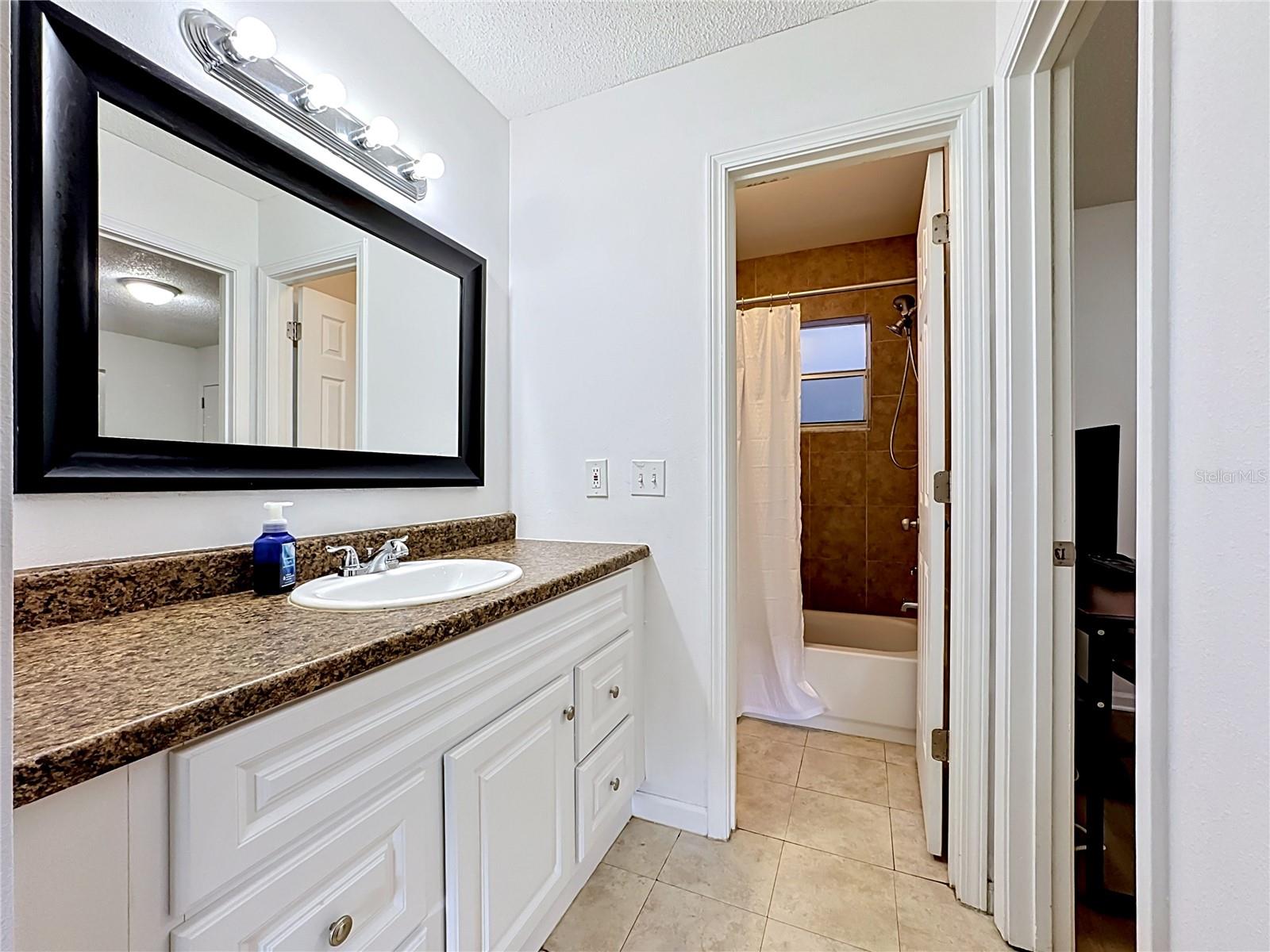 5507 FOUNTAIN LAKE CIR #B206 — photo 22