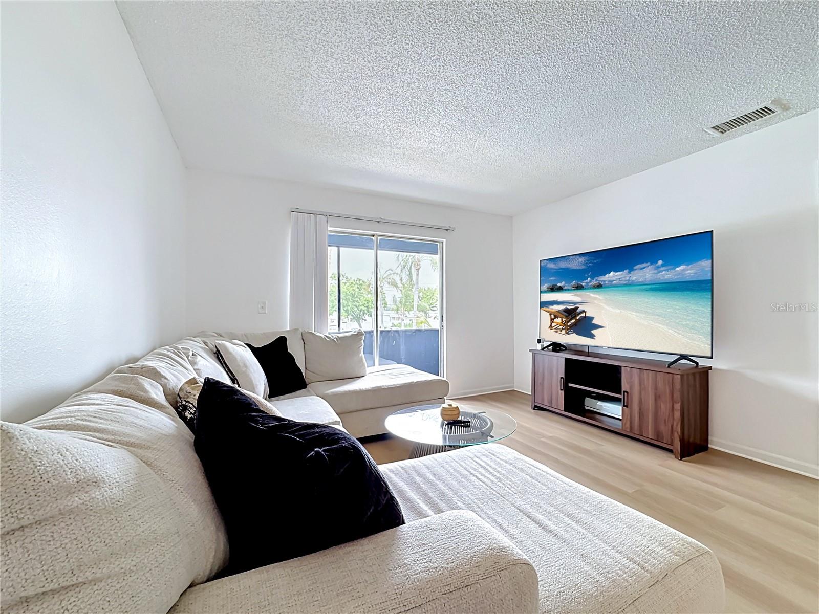 5507 FOUNTAIN LAKE CIR #B206 — photo 9