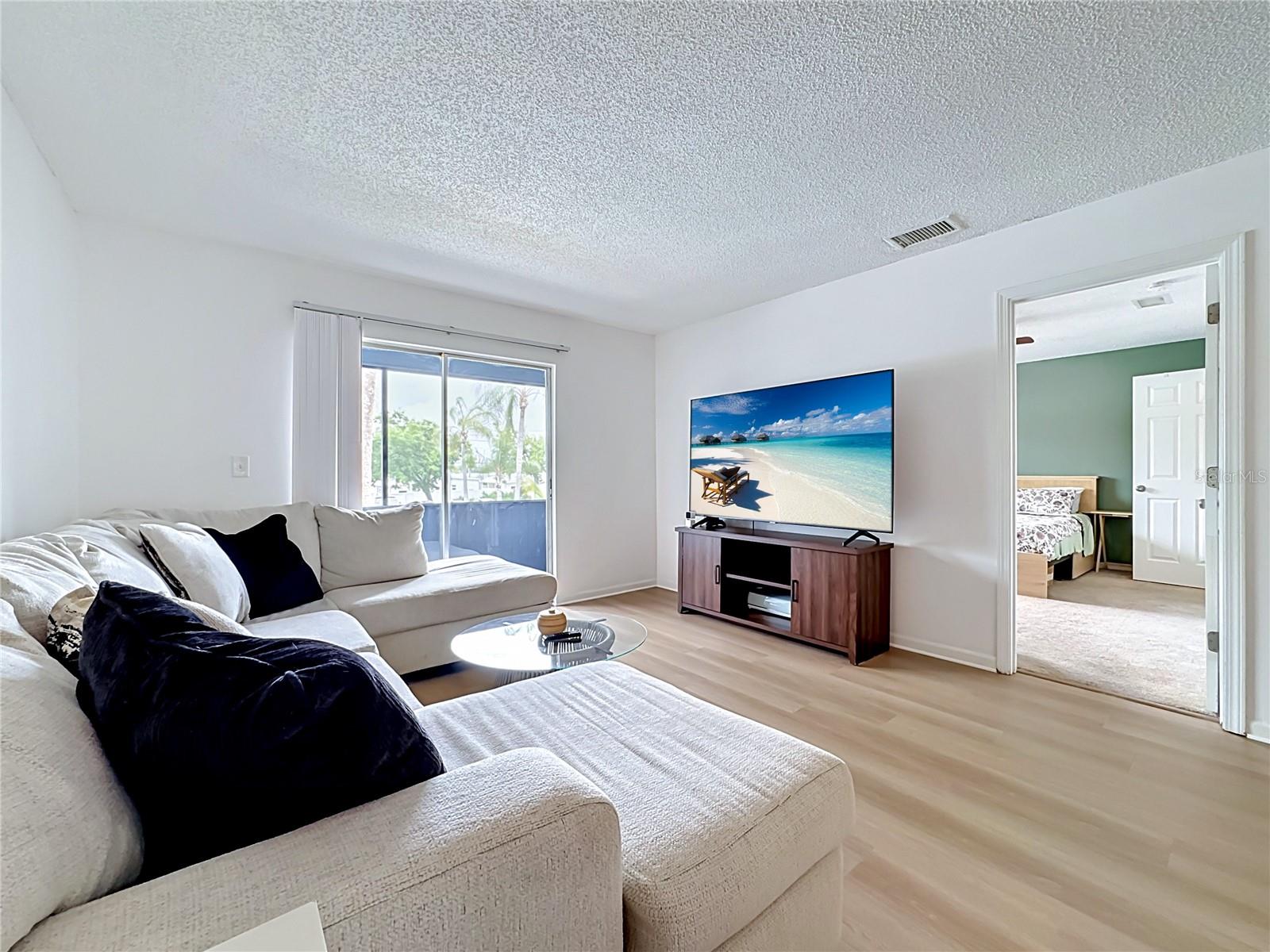 5507 FOUNTAIN LAKE CIR #B206 — photo 11