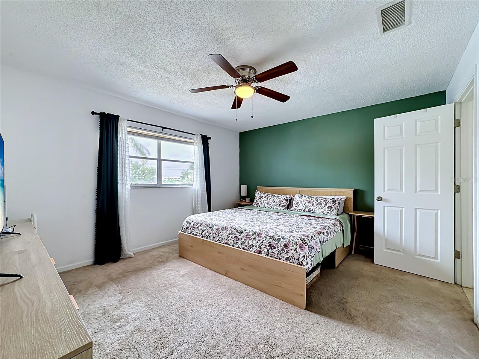 5507 FOUNTAIN LAKE CIR #B206 — photo 18