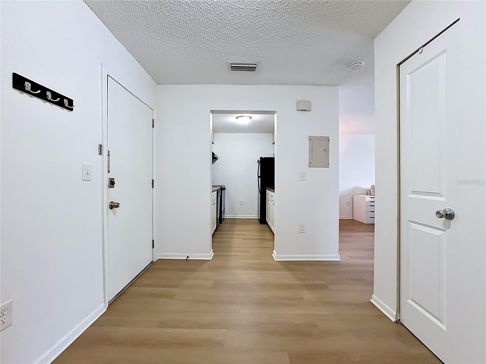 5507 FOUNTAIN LAKE CIR #B206 — photo 16