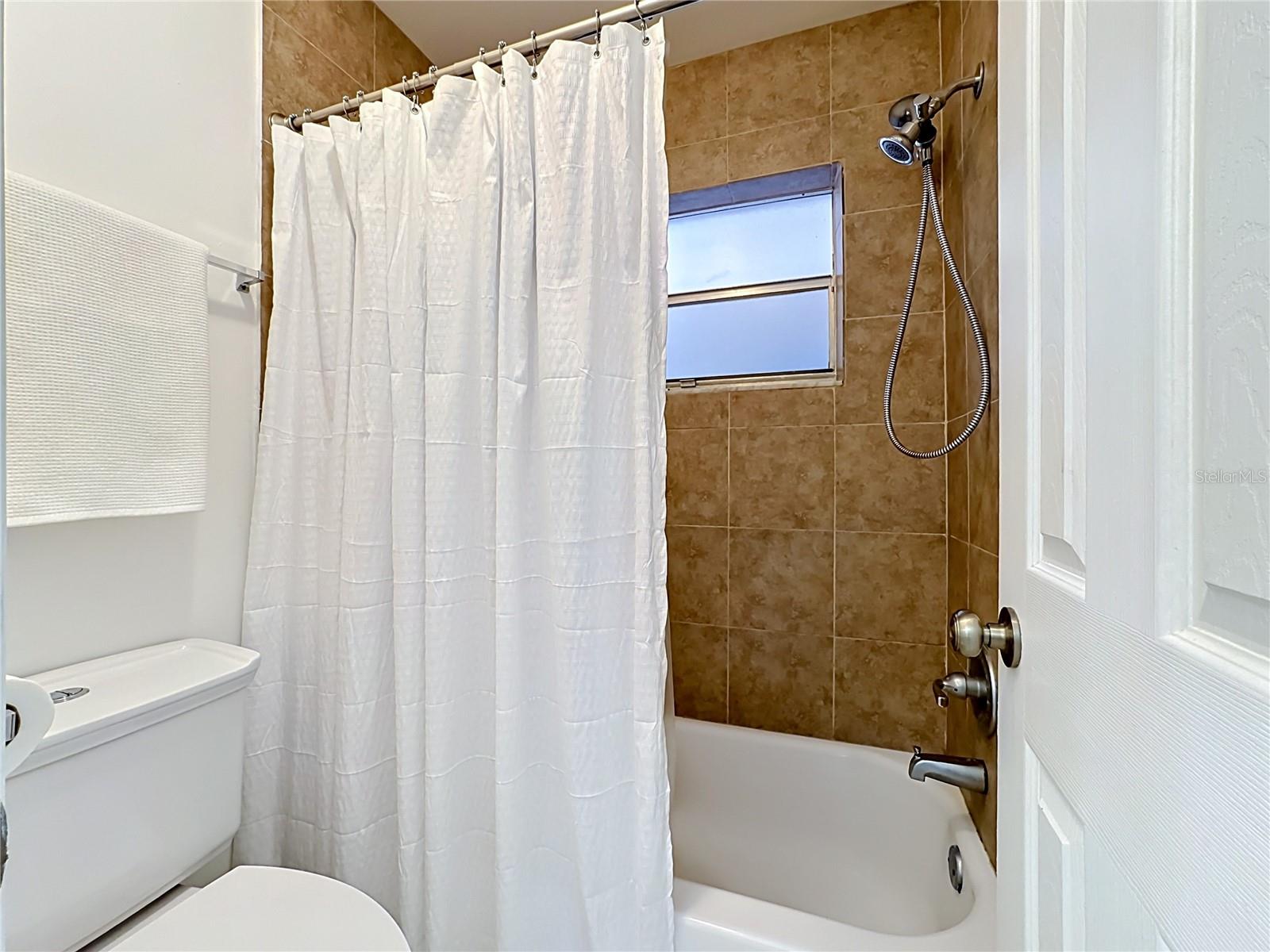 5507 FOUNTAIN LAKE CIR #B206 — photo 23