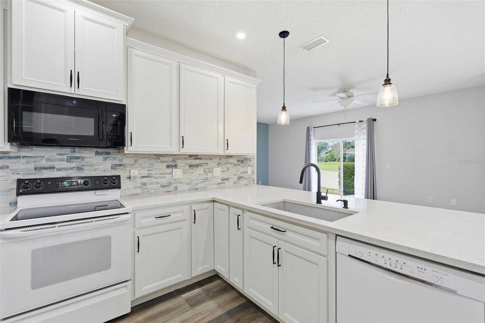 11214 SAILBROOKE DR — photo 42