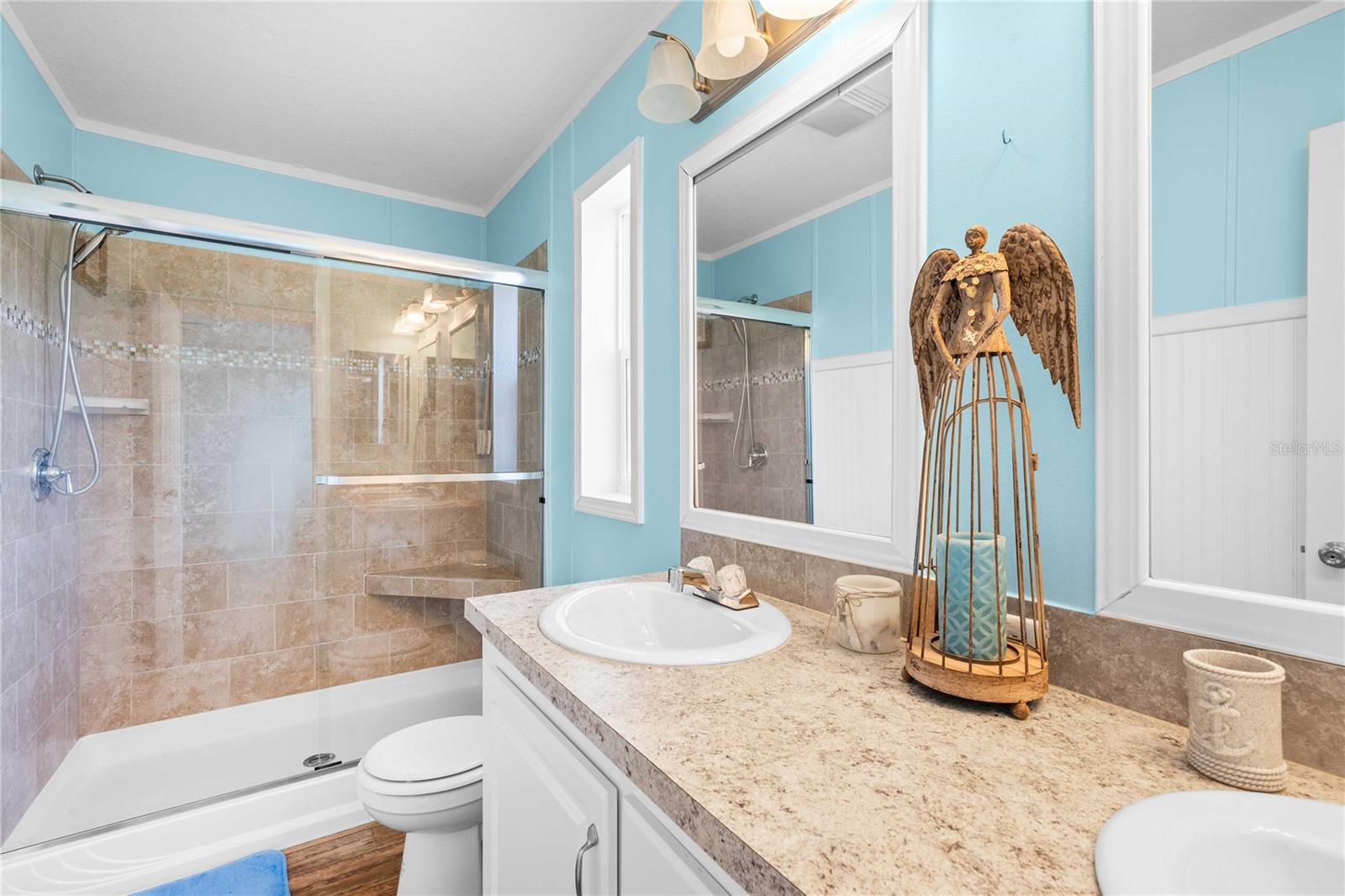 10042 COLLINGWOOD AVE — photo 20