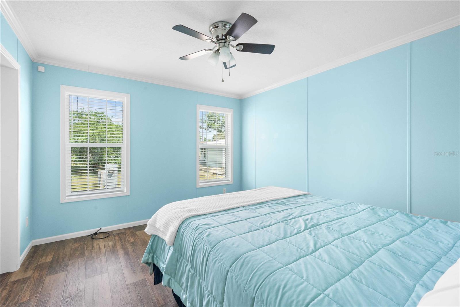 10042 COLLINGWOOD AVE — photo 19