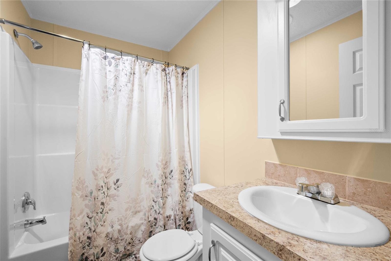 10042 COLLINGWOOD AVE — photo 23