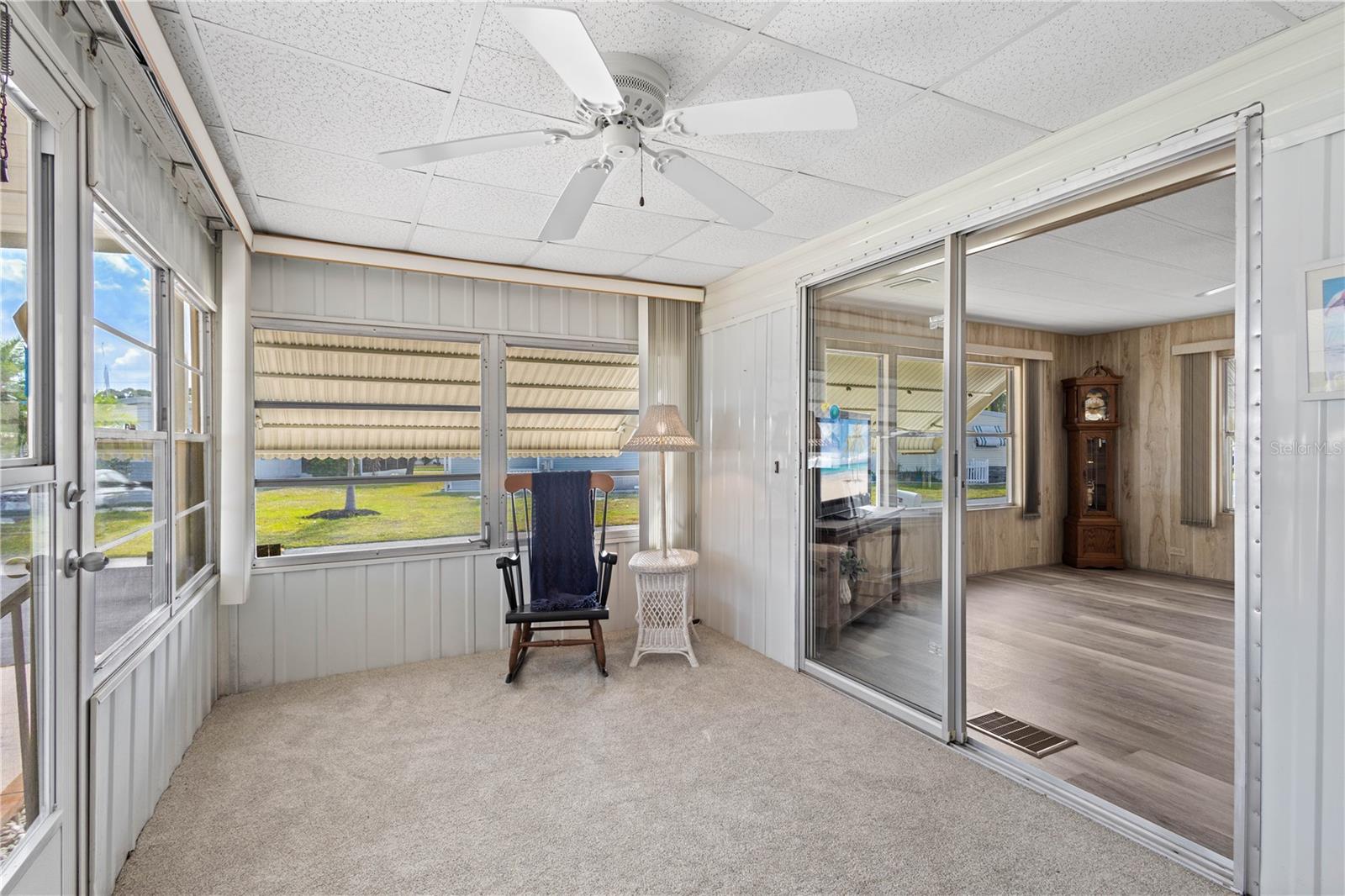 320 TROPIC DR — photo 6