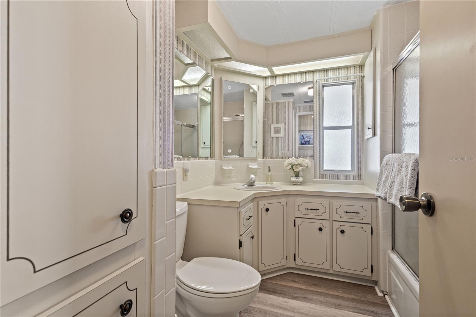 320 TROPIC DR — photo 20