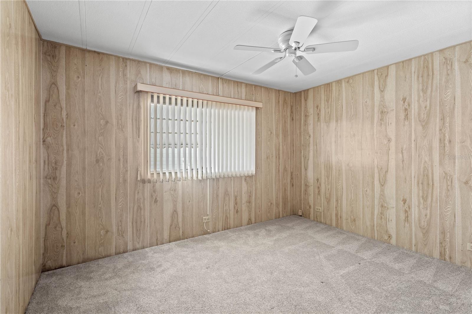 320 TROPIC DR — photo 18