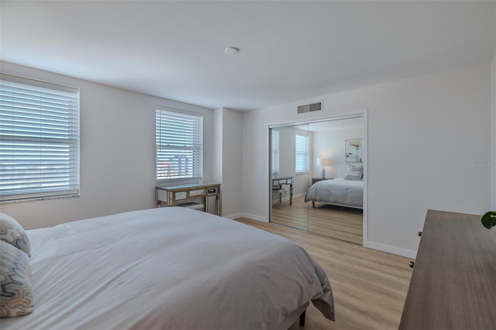 10355 PARADISE BLVD #511 — photo 22