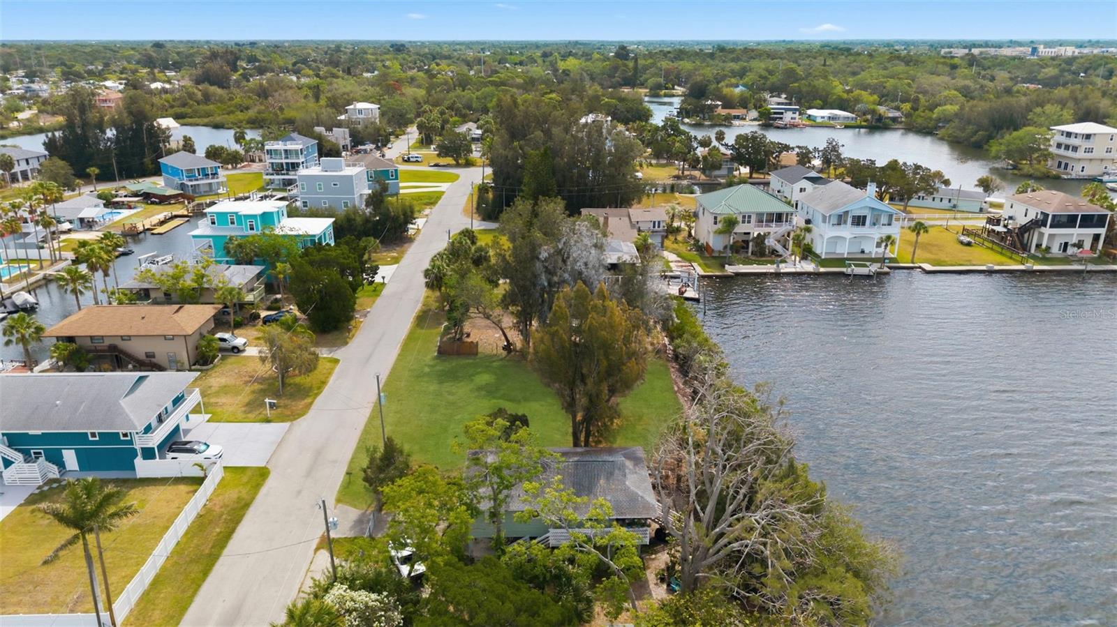 6646 SEAVIEW BLVD — photo 10