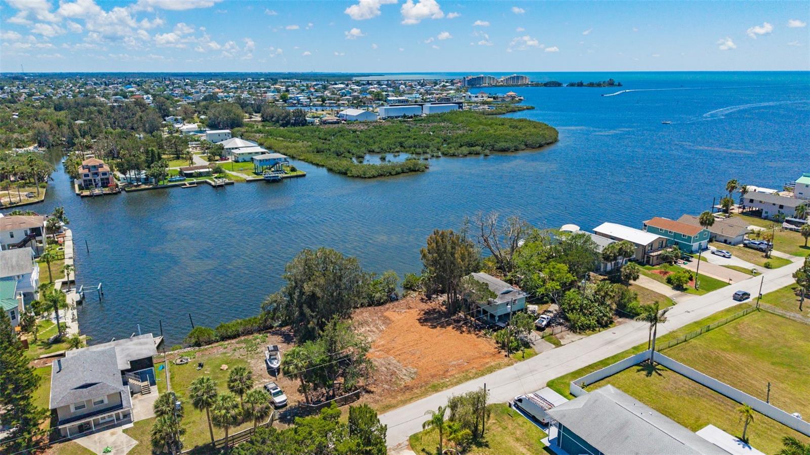 6646 SEAVIEW BLVD — photo 8