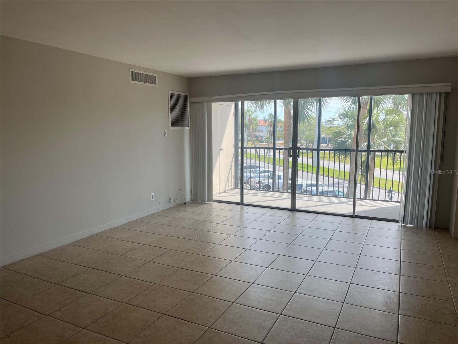 10355 PARADISE BLVD #113 — photo 3