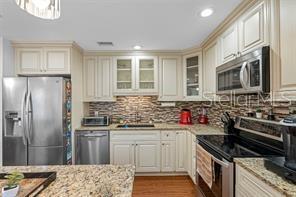 16513 SILVERHILL DR — photo 11