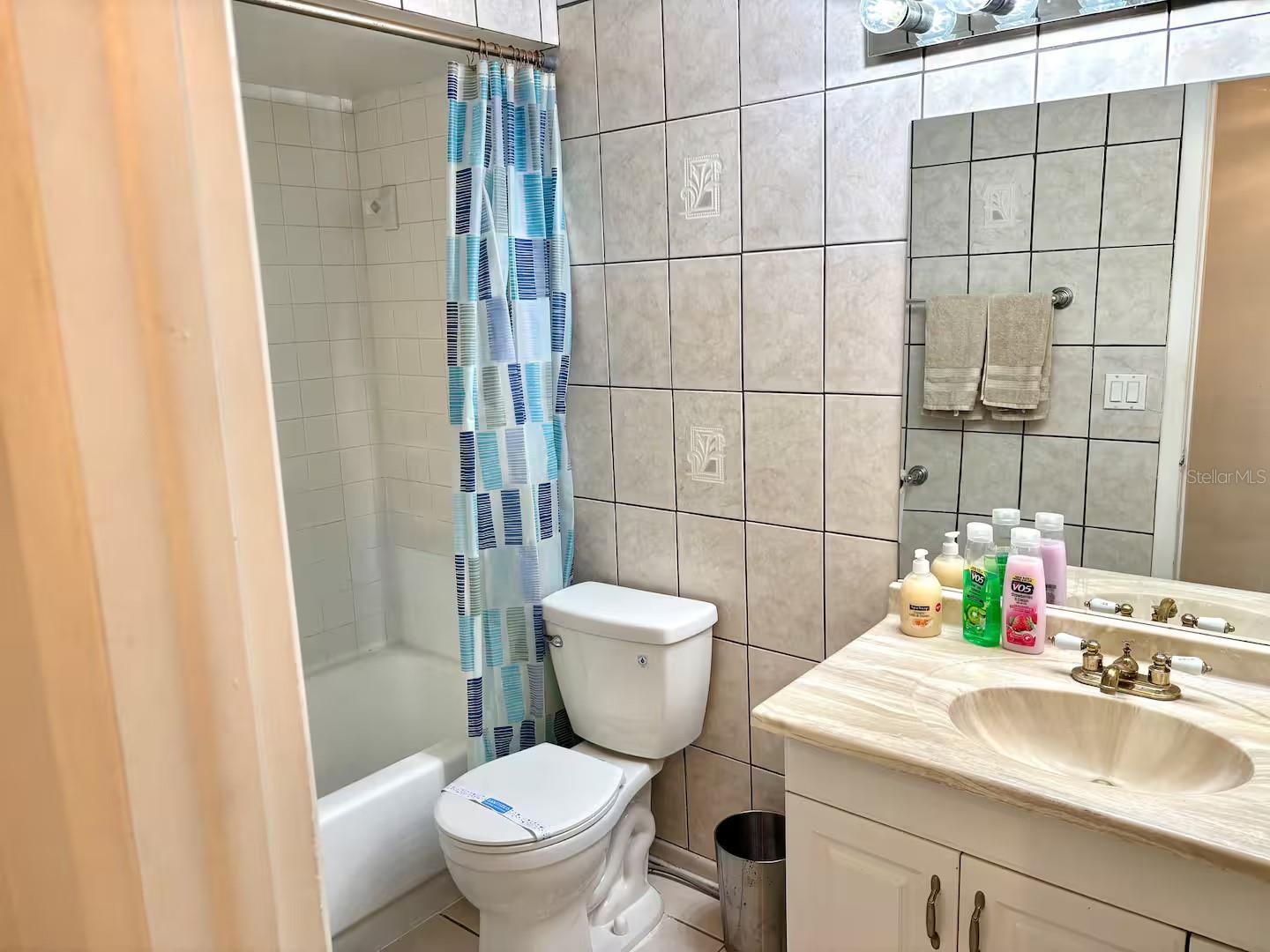16513 SILVERHILL DR — photo 20
