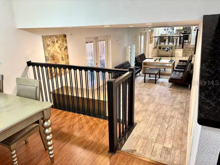 16513 SILVERHILL DR — photo 8