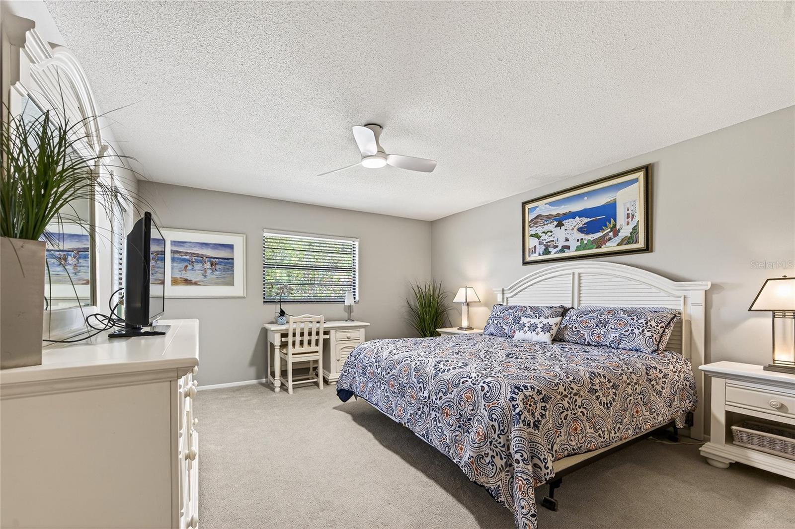 360 THREE LAKES LN #J — photo 19