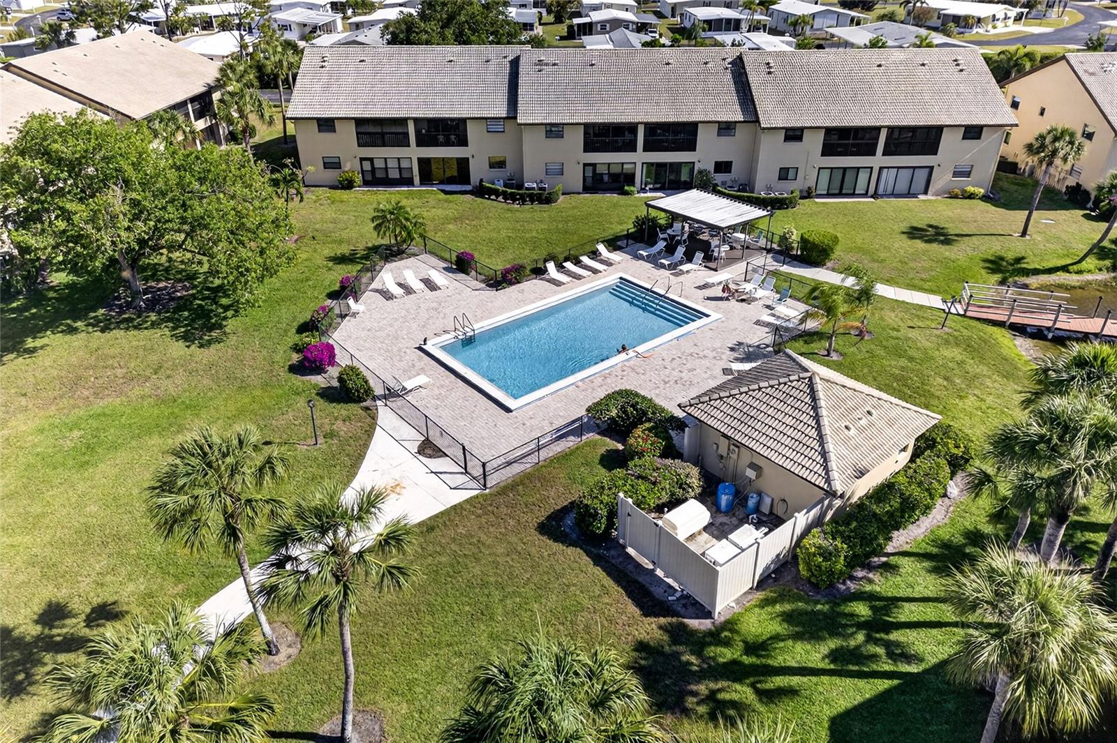 360 THREE LAKES LN #J — photo 36