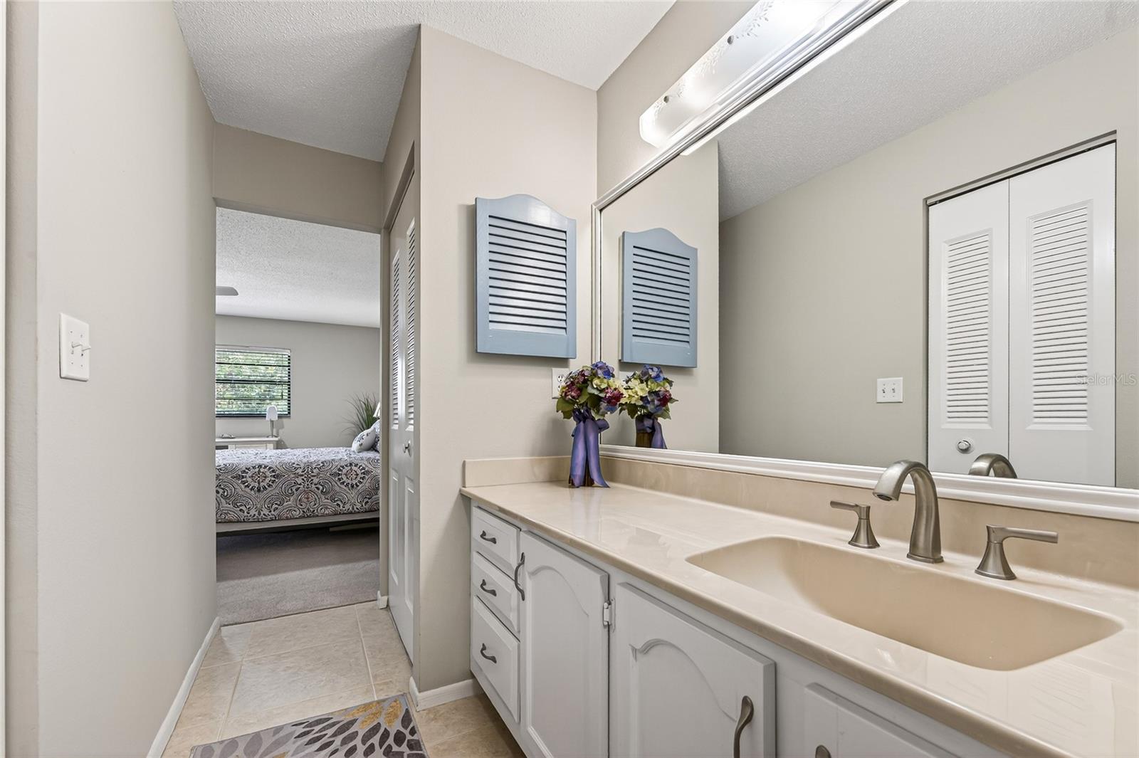 360 THREE LAKES LN #J — photo 23
