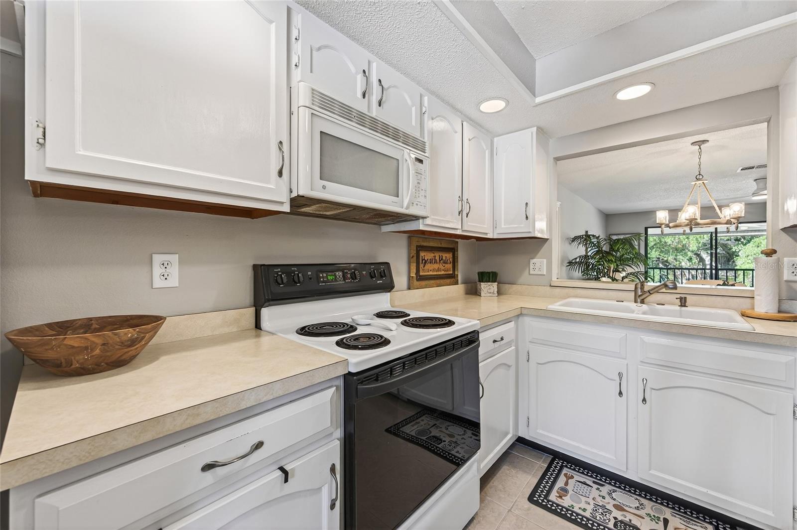 360 THREE LAKES LN #J — photo 16