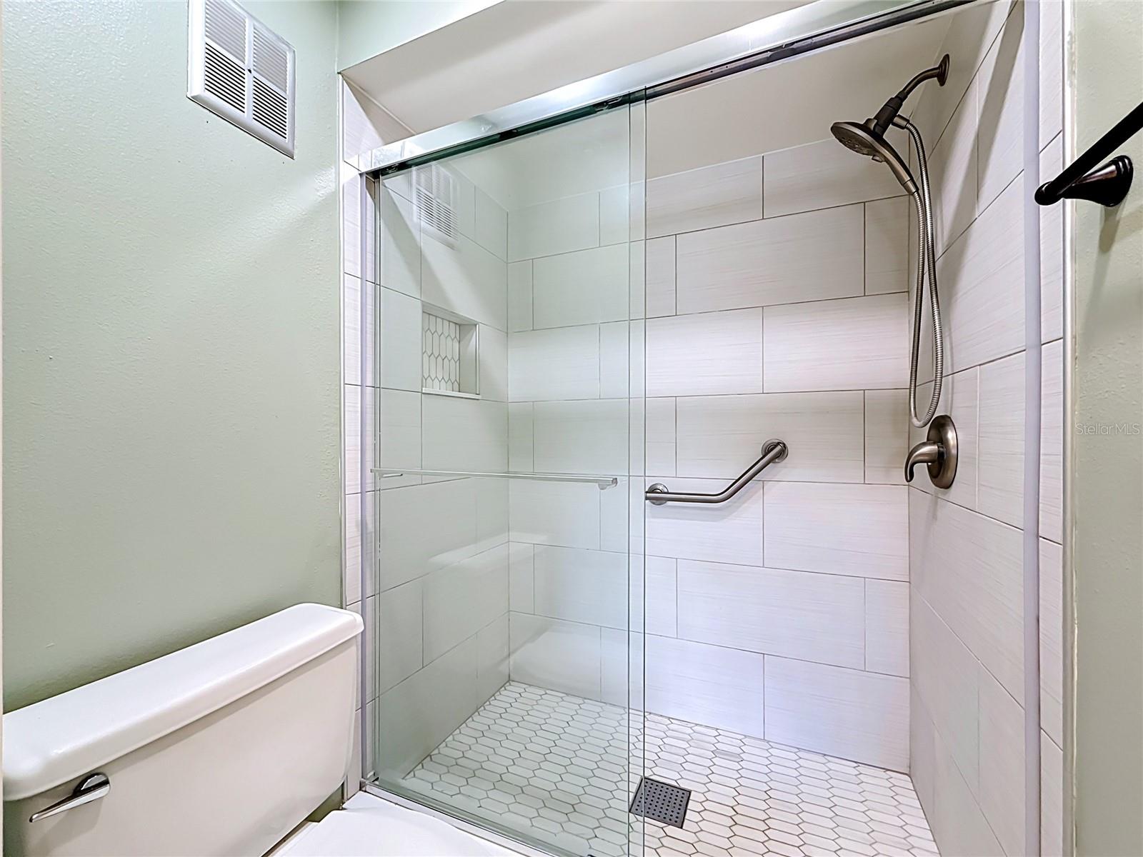 2733 COUNTRYSIDE BLVD #105 — photo 22