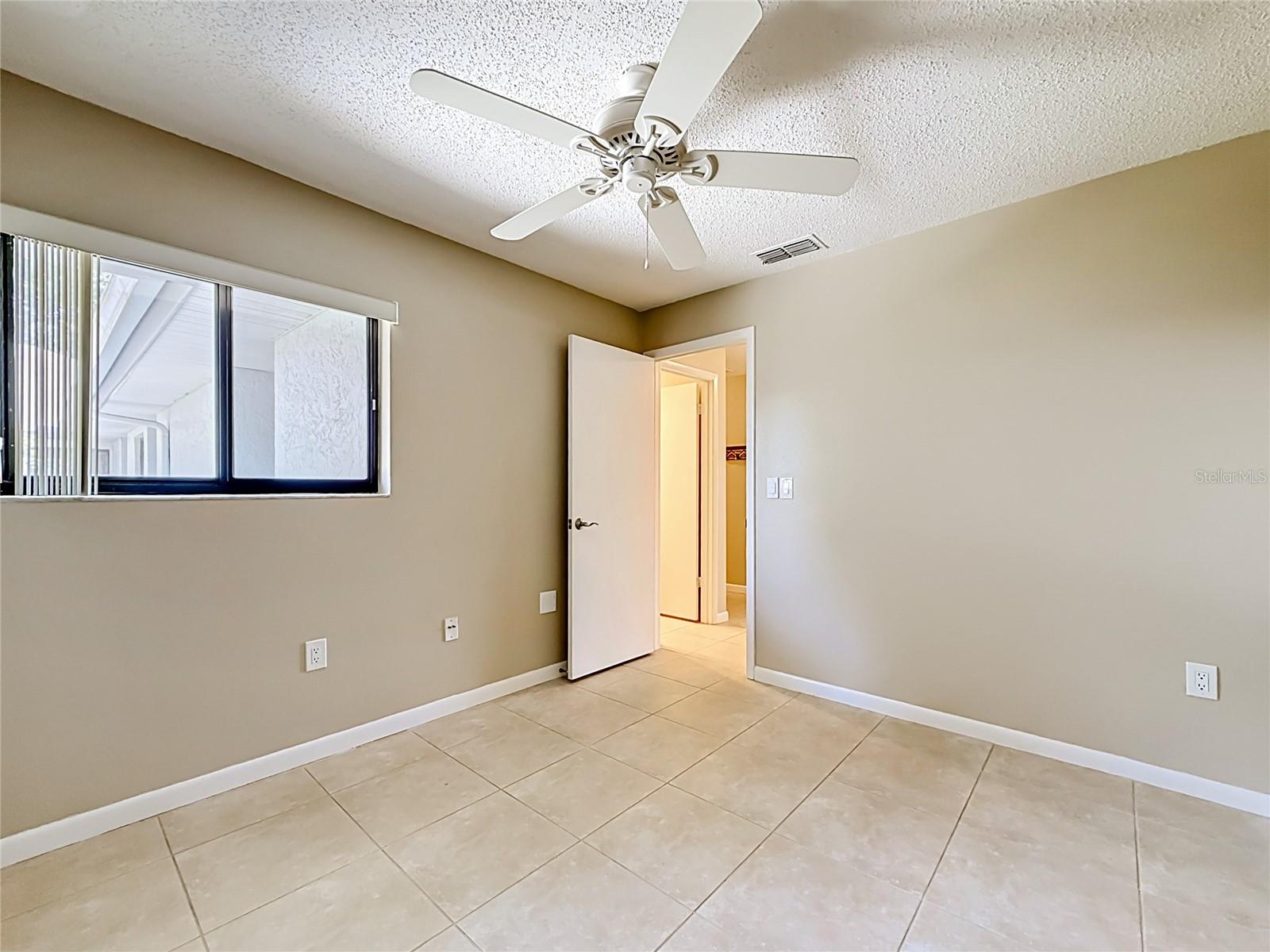 2733 COUNTRYSIDE BLVD #105 — photo 24