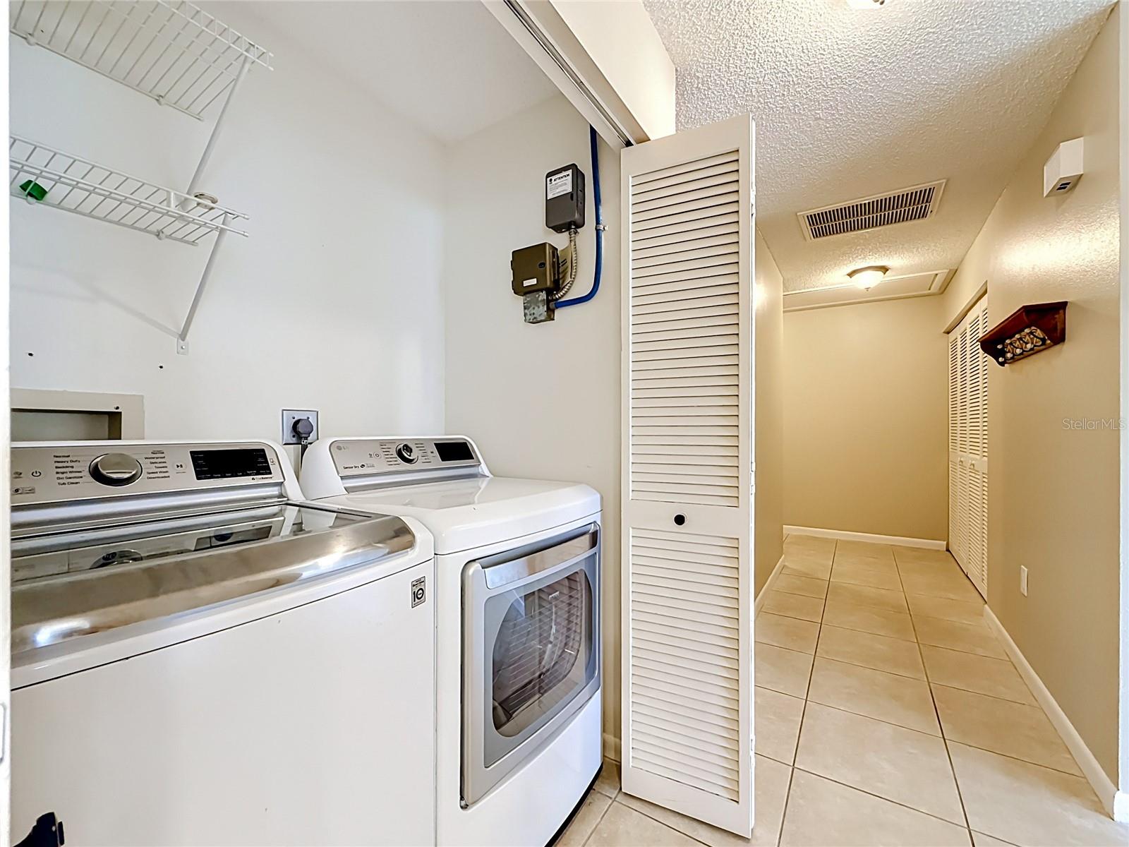 2733 COUNTRYSIDE BLVD #105 — photo 29