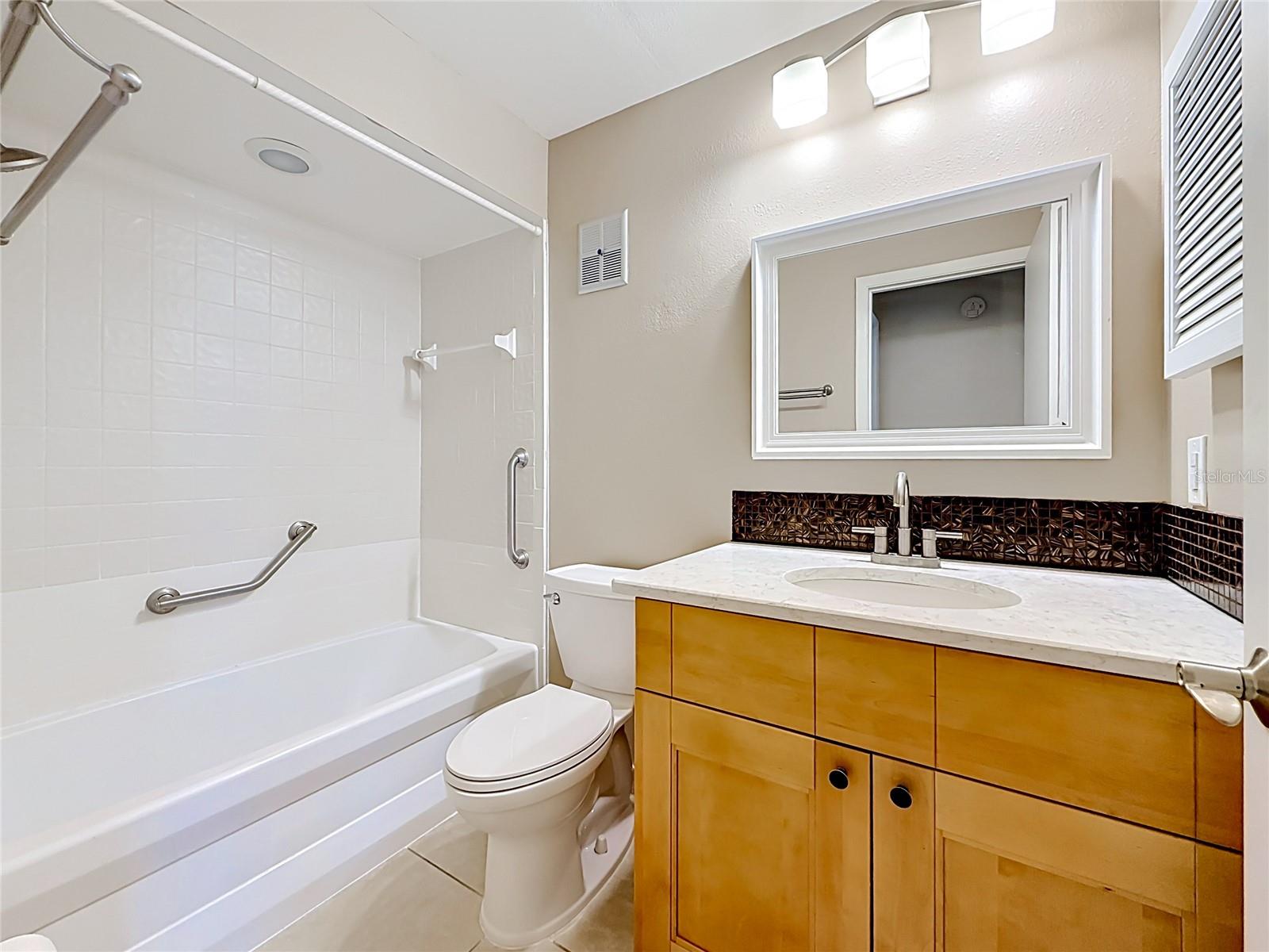 2733 COUNTRYSIDE BLVD #105 — photo 27
