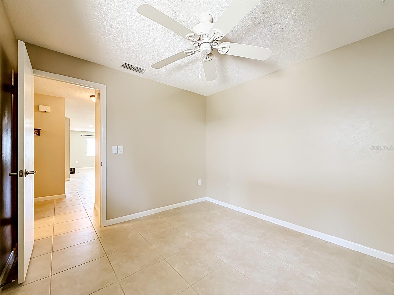 2733 COUNTRYSIDE BLVD #105 — photo 23