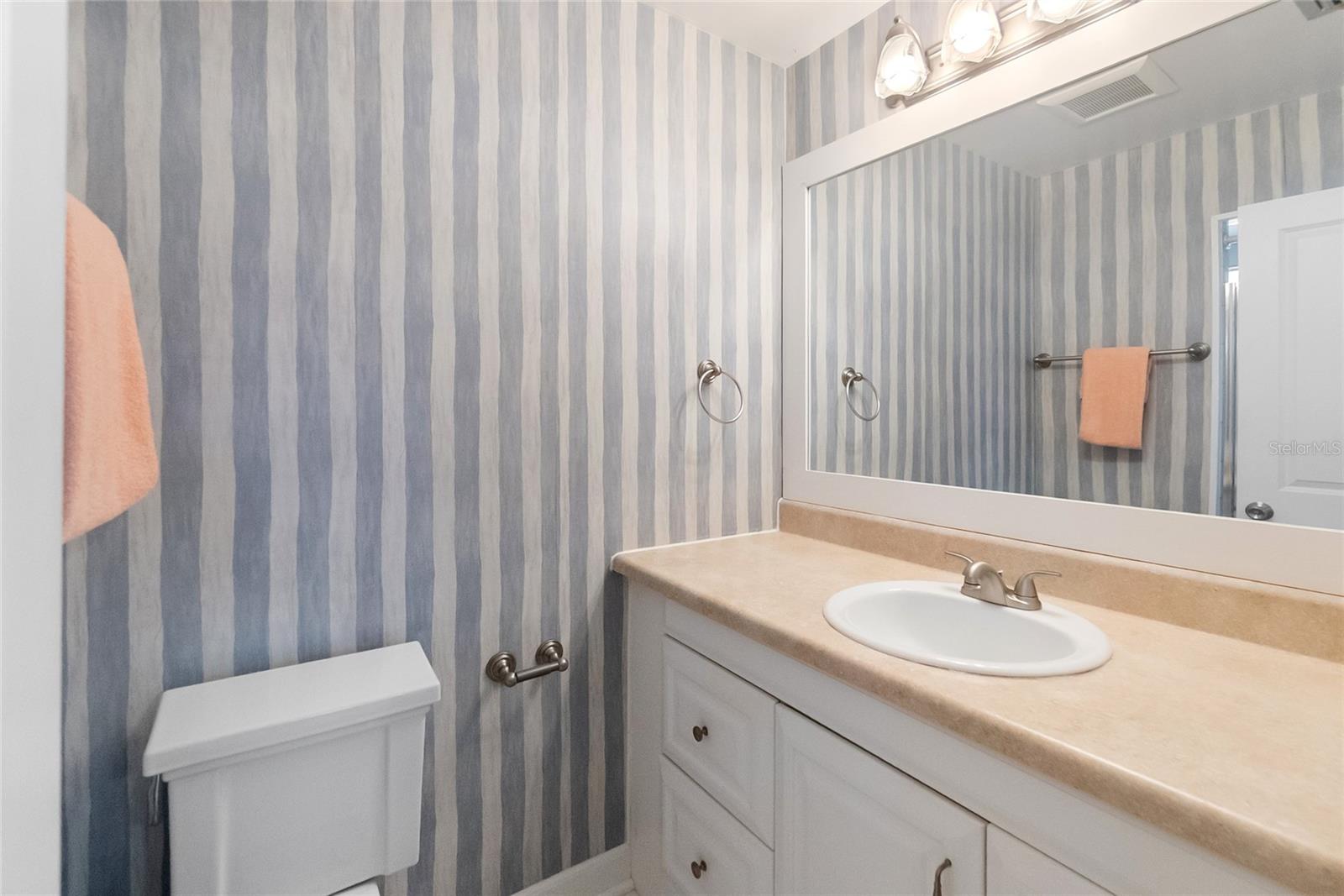 676 PARK CIR — photo 10