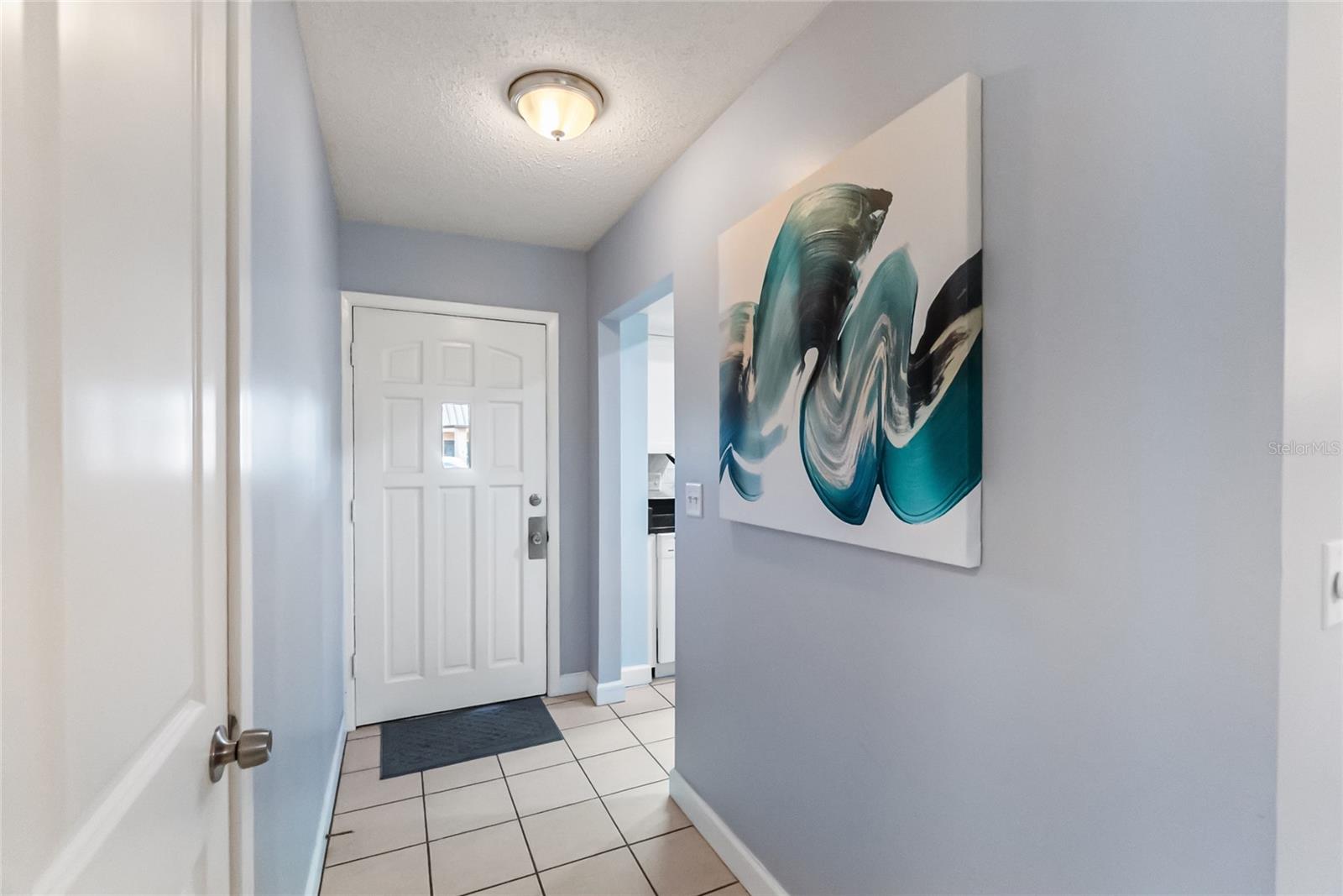 676 PARK CIR — photo 4
