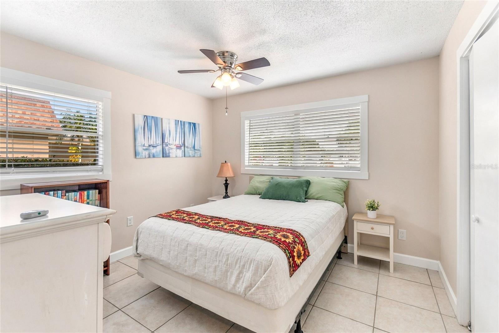 676 PARK CIR — photo 11