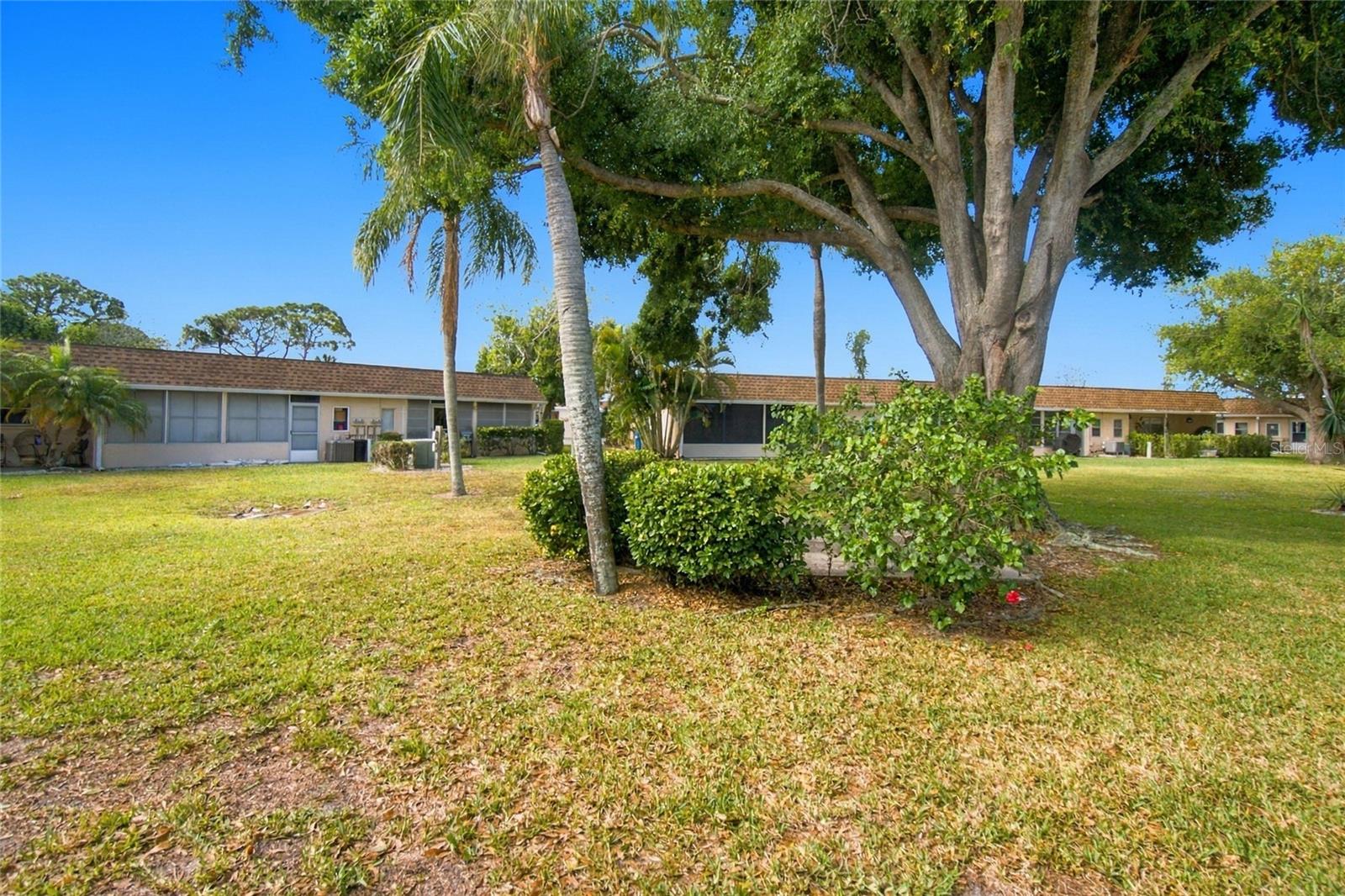 676 PARK CIR — photo 17