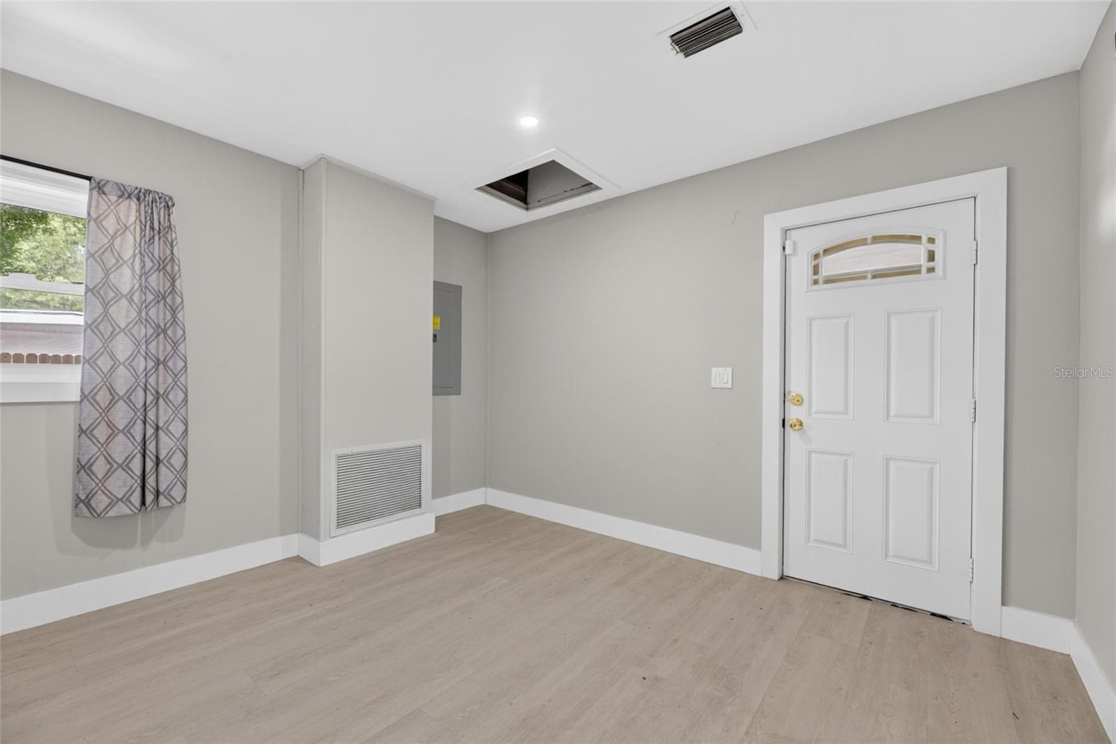 204 7TH AVE NW — photo 33