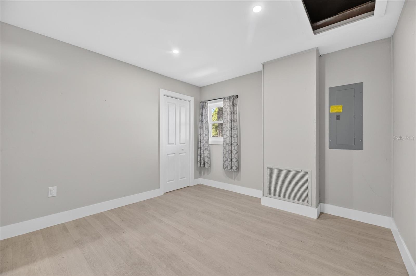 204 7TH AVE NW — photo 34