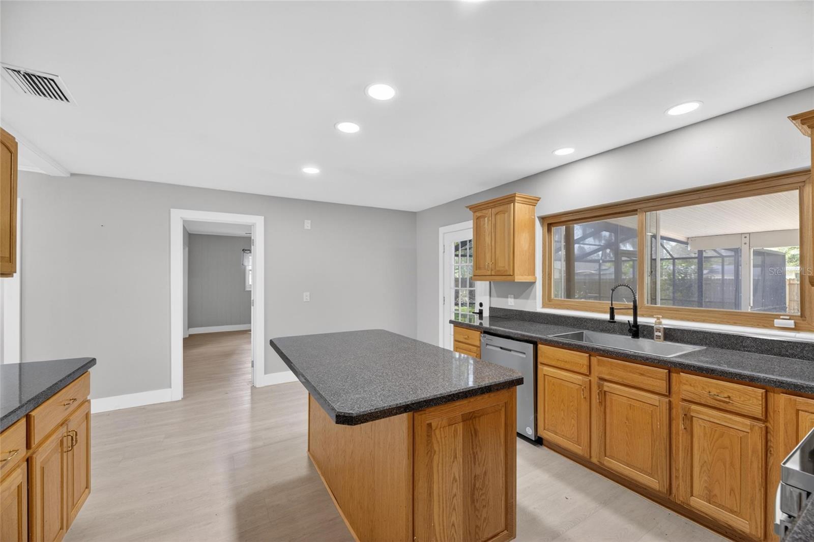 204 7TH AVE NW — photo 26