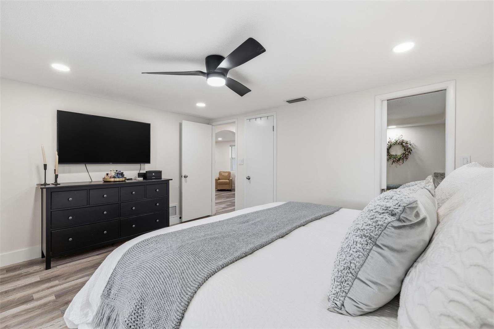 14702 BLUESTONE LN — photo 23