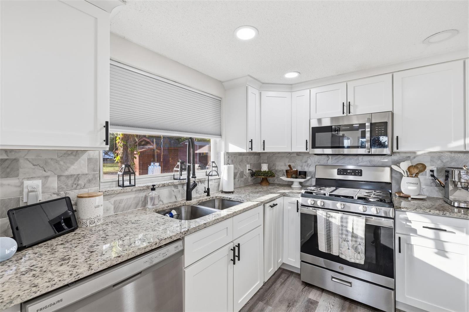 14702 BLUESTONE LN — photo 15