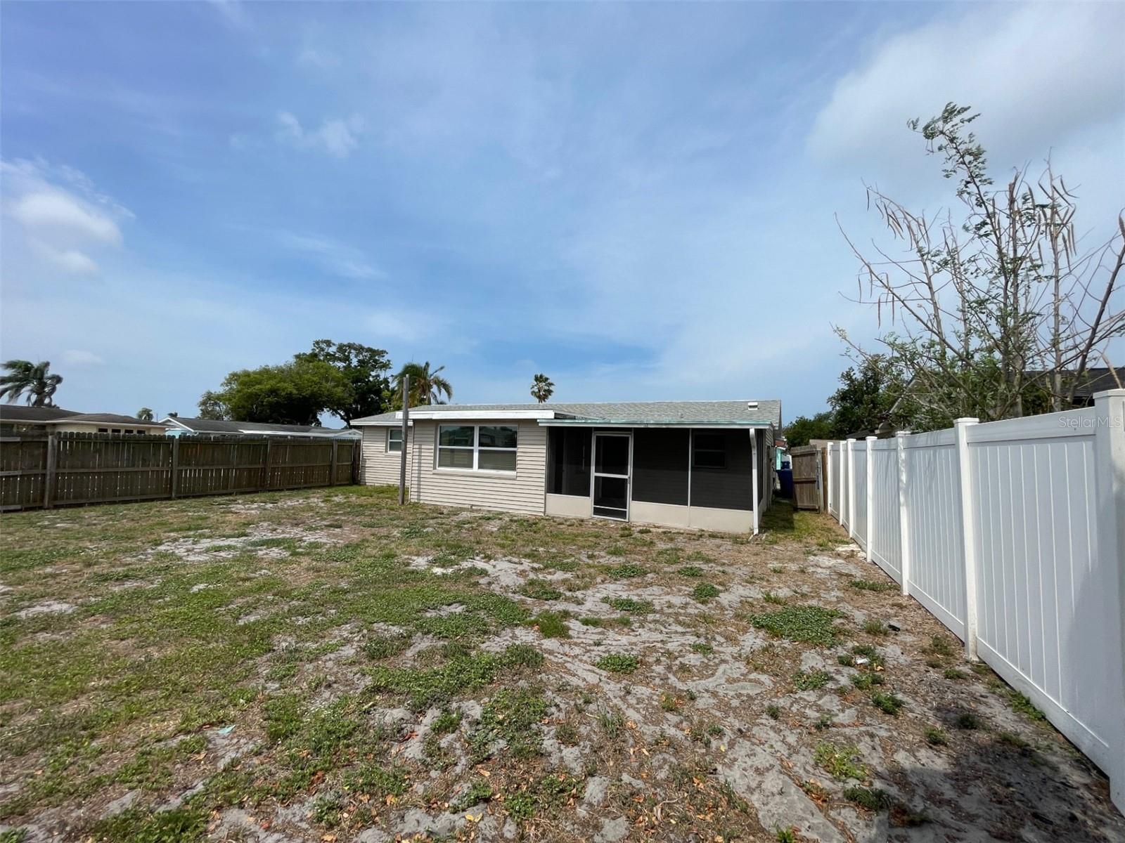 2702 DRUID PL — photo 3