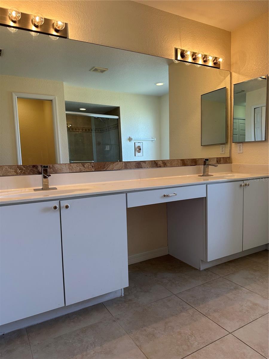 8171 ROCLIFF AVE — photo 10