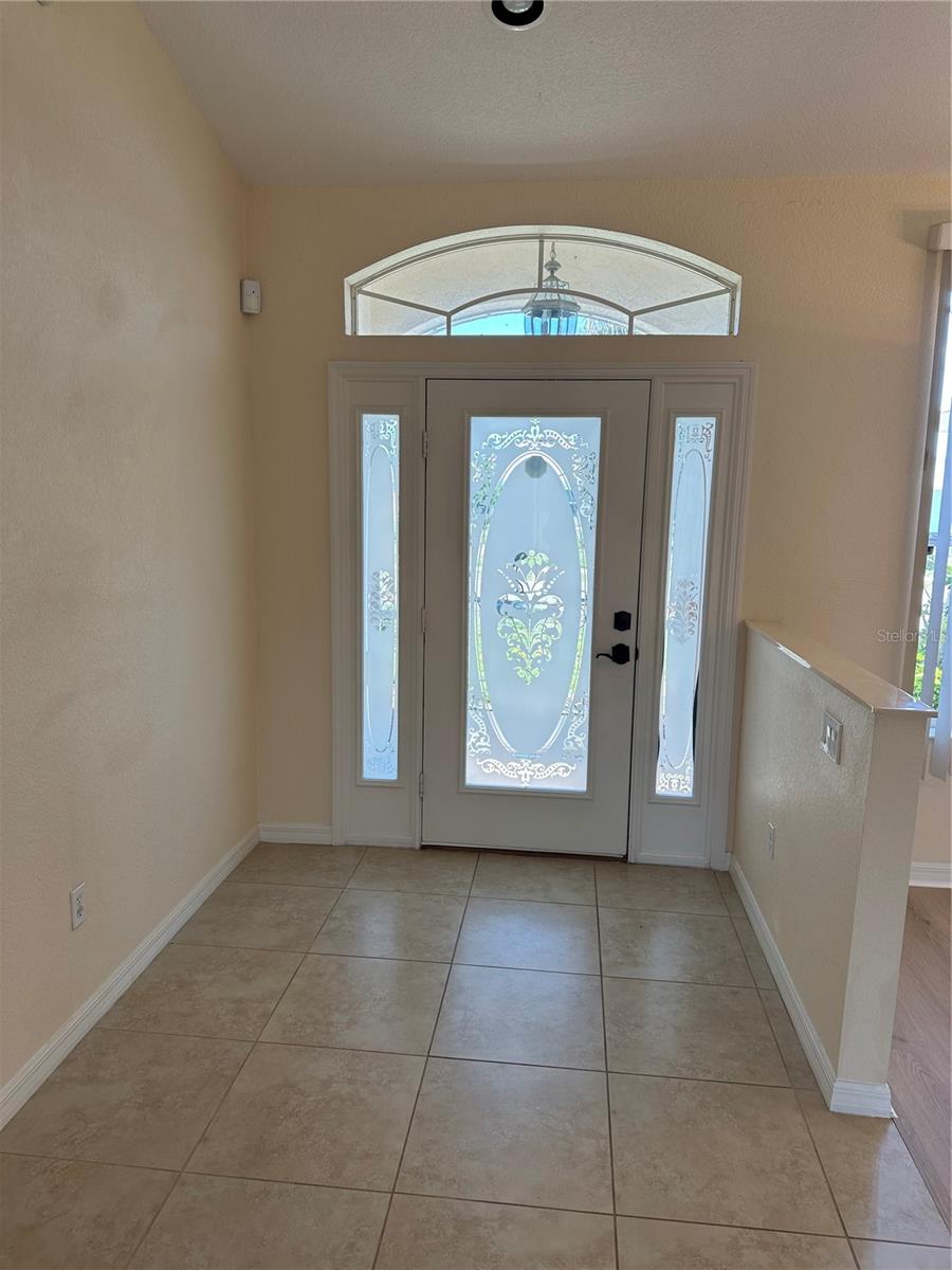 8171 ROCLIFF AVE — photo 6