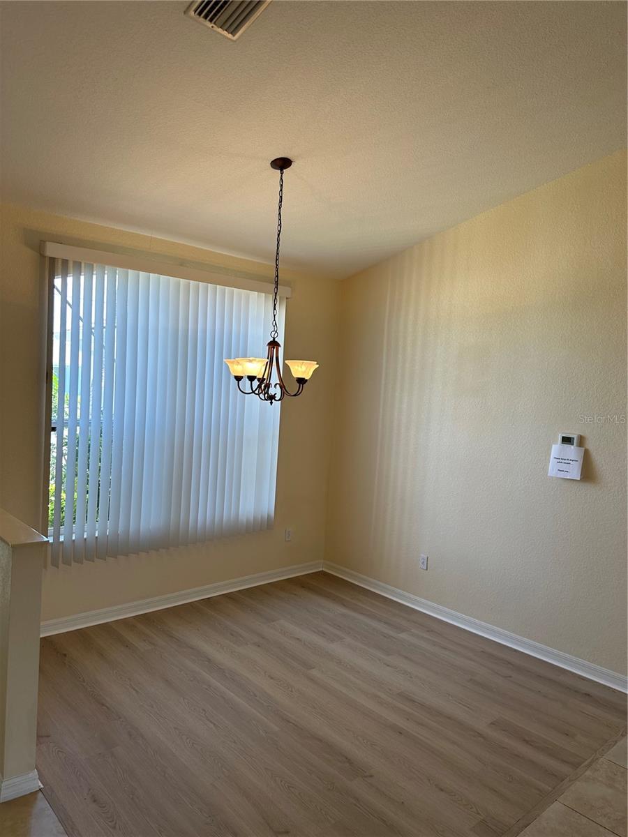 8171 ROCLIFF AVE — photo 8