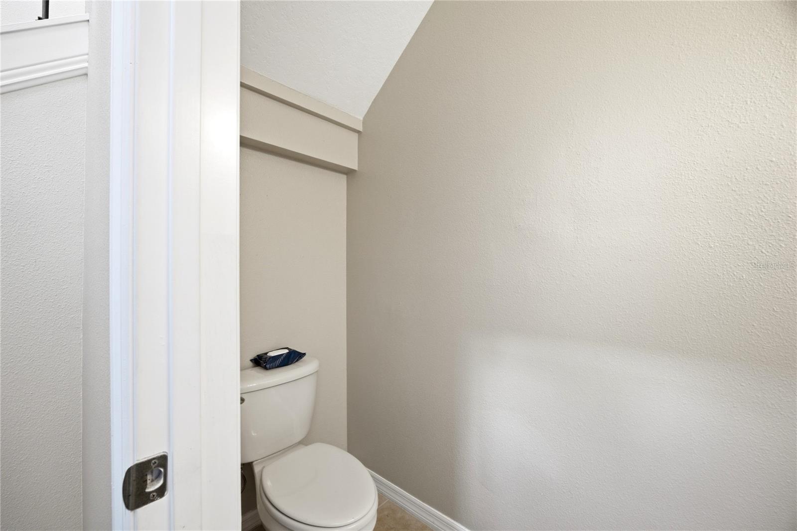 1033 BLACKWATER DR — photo 16
