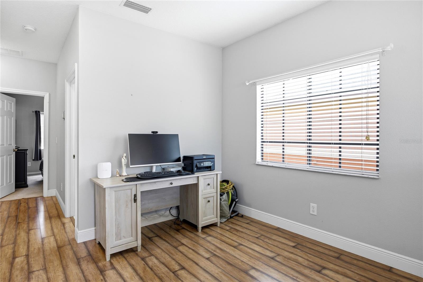 1033 BLACKWATER DR — photo 18