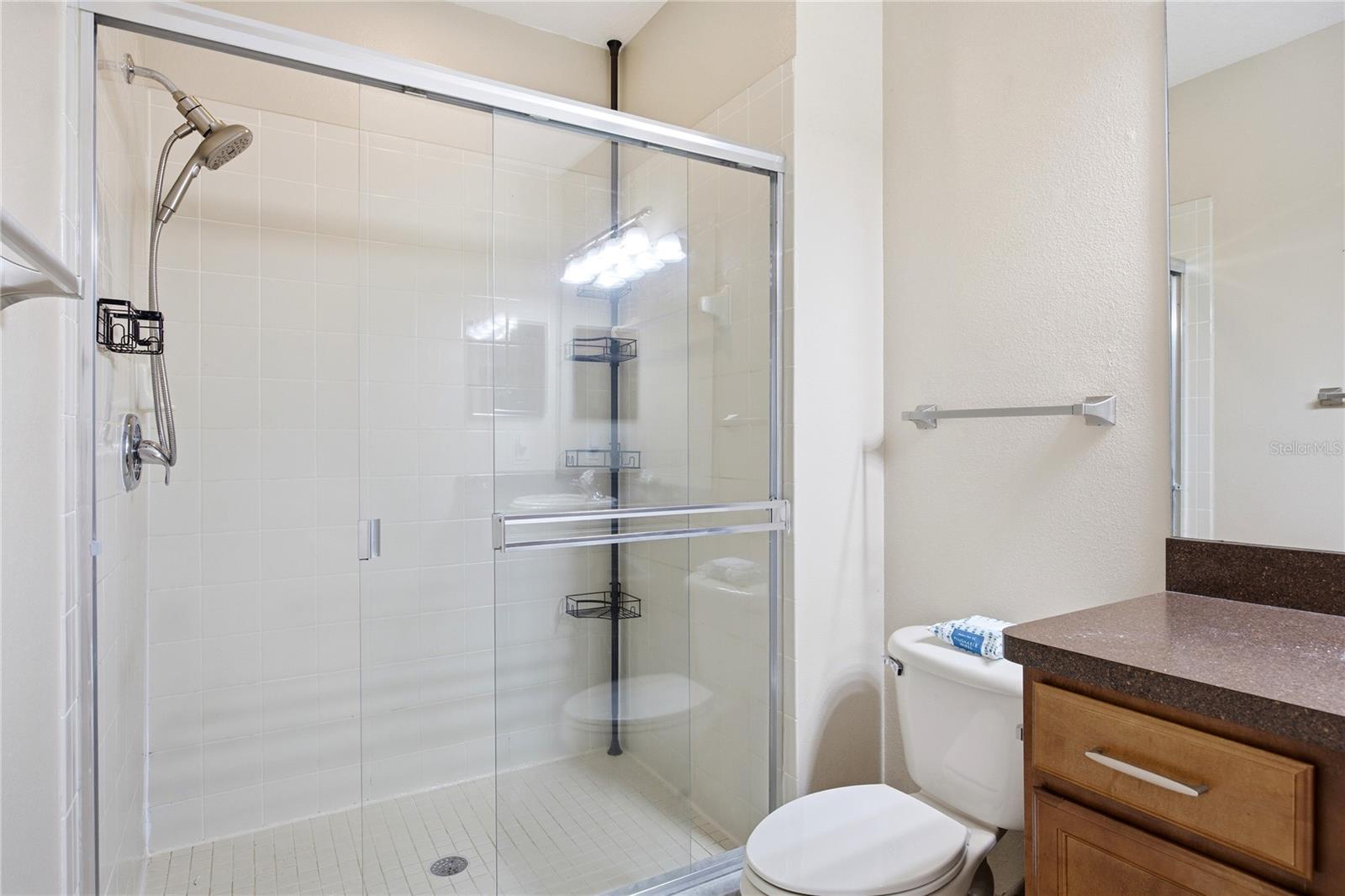 1033 BLACKWATER DR — photo 23
