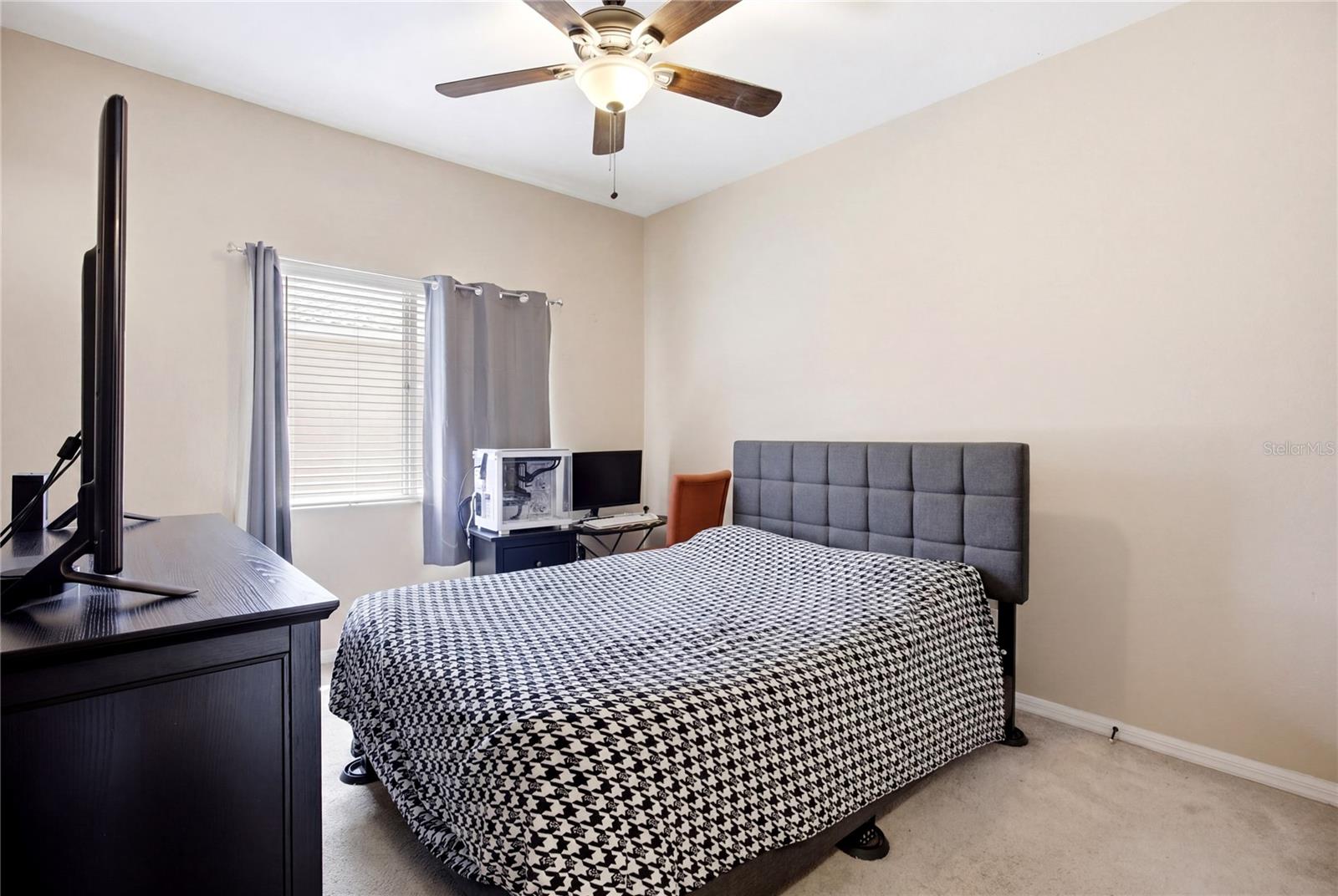 1033 BLACKWATER DR — photo 26
