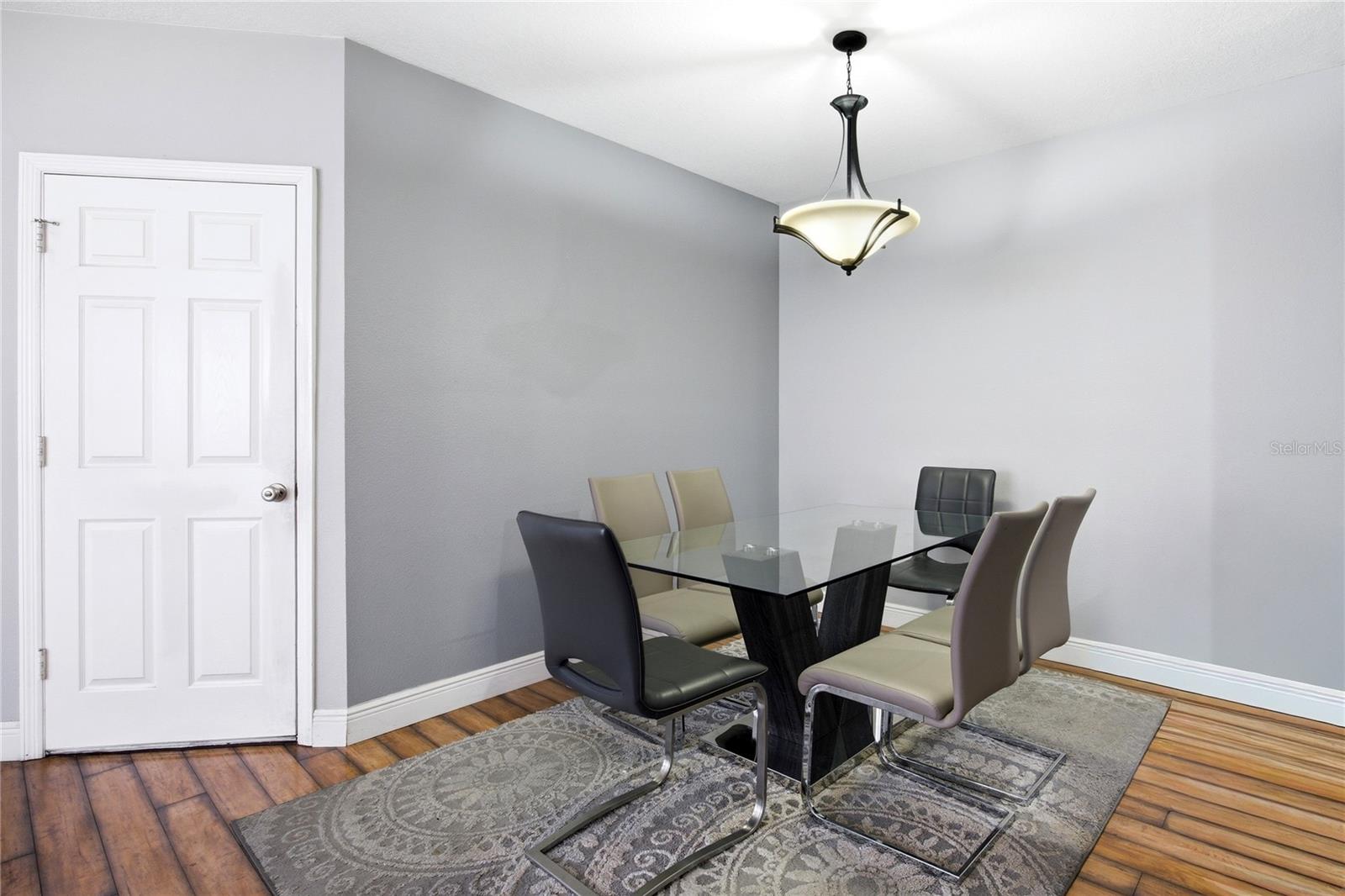 1033 BLACKWATER DR — photo 5
