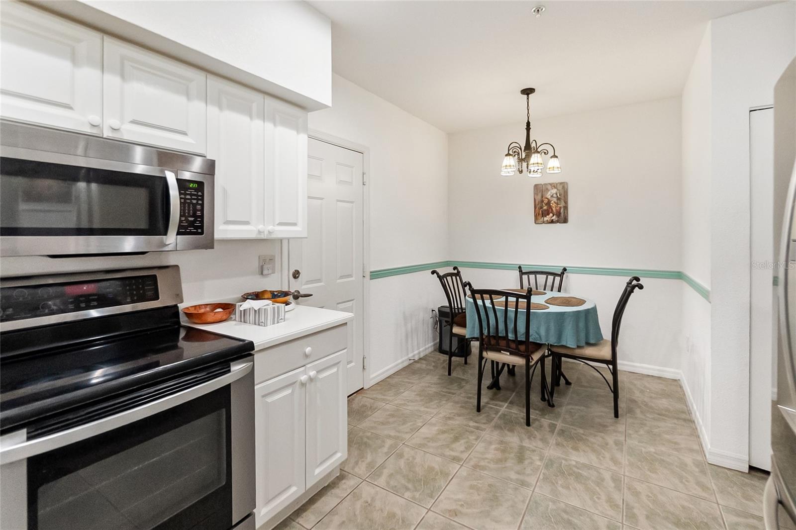 7343 FOUNTAIN PALM CIR #na — photo 19